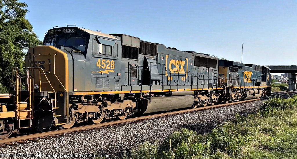 CSX 4528